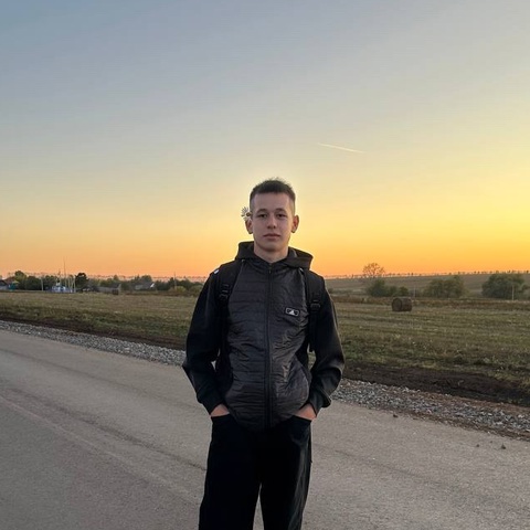 Алмаз Галиханов